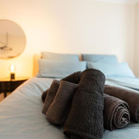 -Zentrale Wohnung-Balkon-Desingerkueche- Bielefeld Exteriér fotografie